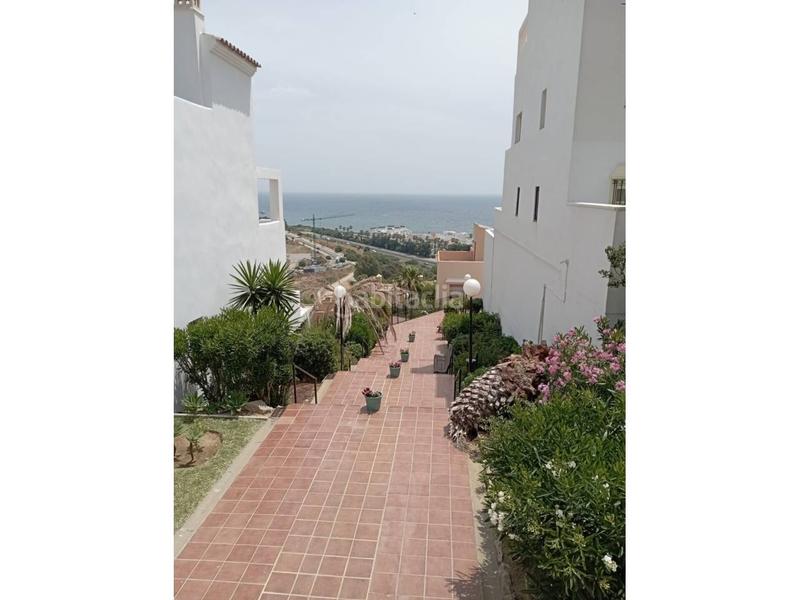 Foto e9bdd181-2c6a-4c3b-8ed0-8903ee2cab20. Piso  en venta costa29690 en bahía de Casares Casares