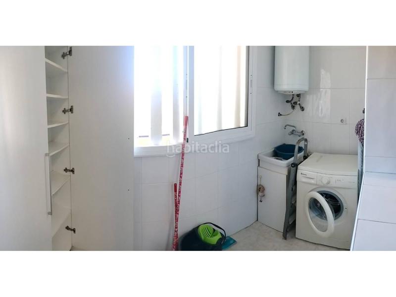 Foto 796bc886-afbb-408e-8157-83c628cfe39e. Pis amb calefacció aparcament piscina a Chullera Manilva