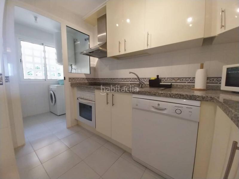 Foto 38411d87-25b4-4c1f-b912-7e2c86cd6483. Pis amb calefacció aparcament piscina a La Duquesa Manilva