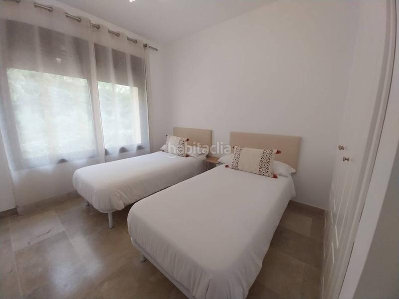 Foto afc4dc92-421e-489e-8ba1-bd161489e28c. Pis amb calefacció aparcament piscina a La Duquesa Manilva