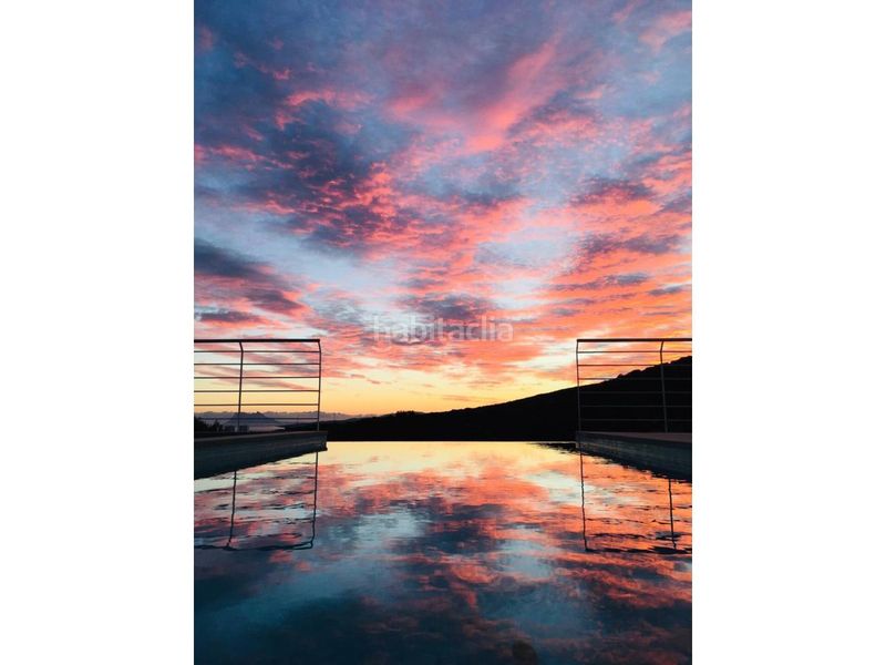 Foto b82f75b0-ea19-4f92-ba92-f581cca9b8d8. Casa amb calefacció aparcament piscina a Chullera Manilva