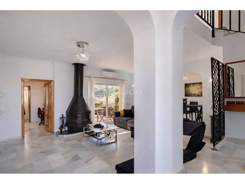 Foto a9a7f395-316b-40c5-9a61-6c5ceedd8e67. Casa amb aparcament a Manilva pueblo Manilva