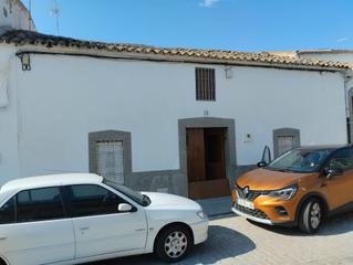Casa a Calle real 16. Magnifica vivienda con muchas posibilidades en pedroche!