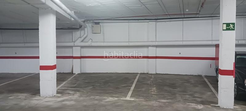 Foto 101d40de-2f15-4b45-a7d6-bd56f237229a. Parking voiture dans Ciudad Aljarafe Mairena del Aljarafe