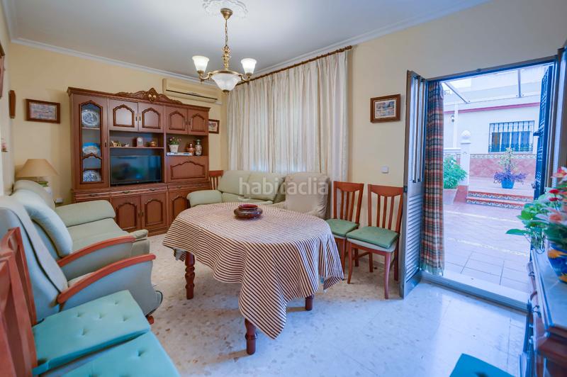 Foto c6ed1fde-e473-4e57-94fa-0ba9de879b4f. Casa adossada amb calefacció a Casco Antiguo Mairena del Aljarafe