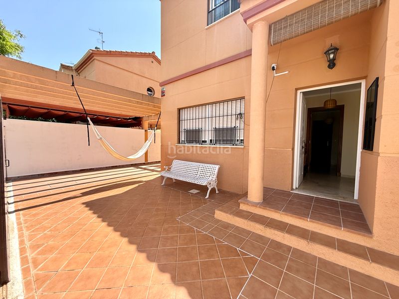 Foto e1f3a9bc-536f-4d9f-a84e-39d950efb836. Casa aparellada amb xemeneia aparcament piscina a Espartinas