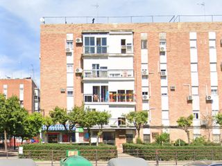Rent Flat in El Torrejón - El Cerezo. Sólo estudiantes. 3 dorm. 1 baño. muy buen estado