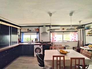 Appartamento in El Juncal - Vallealto. Amplio piso de 4 dormitorios, zonas comunes, parking, y piscina