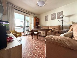Pis a Crevillet. Amplio piso de 4 habitaciones en plena avenida del ejército