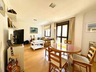 Pis a Casco Histórico - Zona Alta. Piso de 3 habitaciones, 2 baños, y plaza de garaje en zona centr