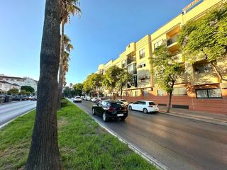 Appartement à Puertas del sur - Guadabajaque. Magnífico piso de dos dormitorios en avenida puertas del sur
