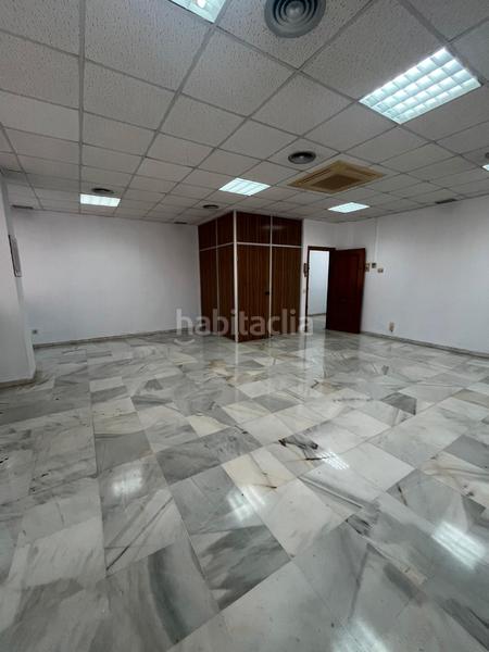 Foto 4f390a09-12fc-4930-a9a2-90f49acc4d49. Office space in Cruz Roja Sevilla