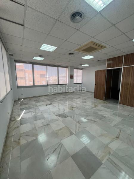 Foto c18fa3f2-e444-4dc7-9ae6-6a5a82dd99d7. Office space in Cruz Roja Sevilla