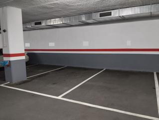 Parking coche  Avenida al-nasir. Plaza de garaje en venta en vial norte.
