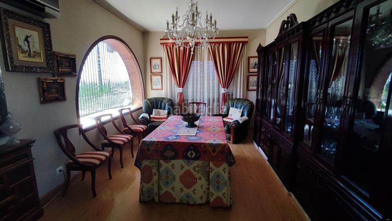 Foto a9e7c47e-9309-45d9-ad93-d346a9cc5a8b. Chalet con camino parcheggio piscina in El Brillante -El Naranjo - El Tablero Córdoba