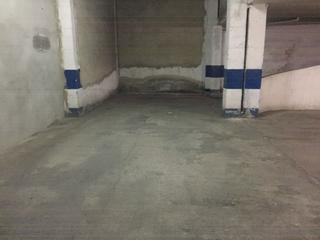 Car parking in Calle Bolero