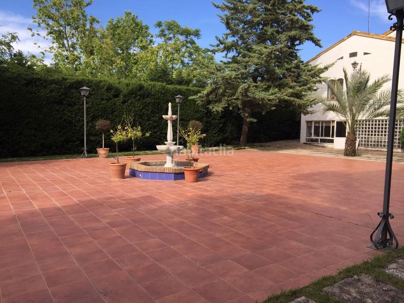 Foto 22204f93-4bbf-42d9-a7ef-59247c2d7081. Chalet espectacular chalet . en Úbeda