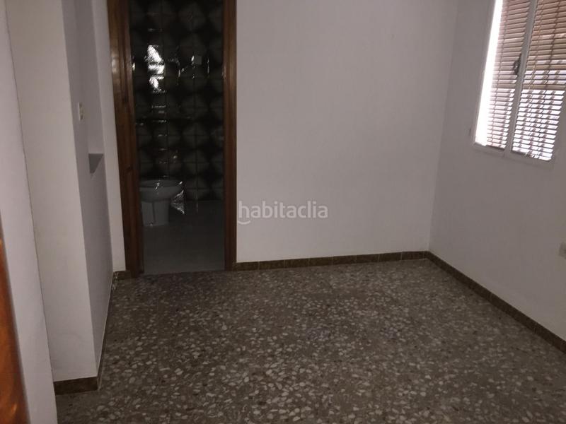 Foto caf03b49-5350-45c1-9c32-bb7ea056de58. Piso estupendo piso para realizar pequeña reforma. en Rus