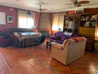 Chalet en Úbeda. Estupendo chalet junto a urb betula