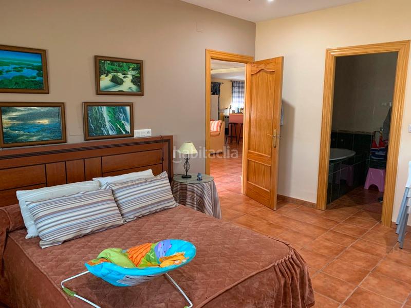 Foto 3a24f5ad-e2f4-4a7e-8366-3ceb1dfa70fa. Chalet estupendo chalet junto a urb betula en Úbeda