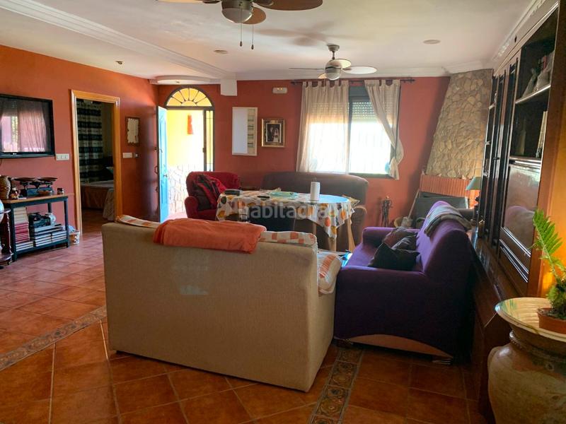 Foto aefe3243-4bfc-4967-9ae3-4b4813e14f3d. Chalet estupendo chalet junto a urb betula en Úbeda