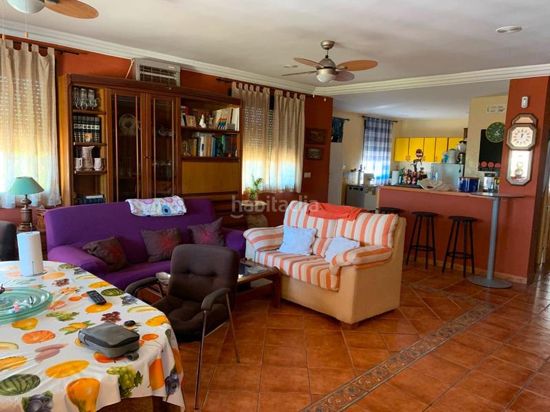 Foto af8e3fc6-cabe-4a57-a54d-a454889e6a4c. Chalet estupendo chalet junto a urb betula en Úbeda