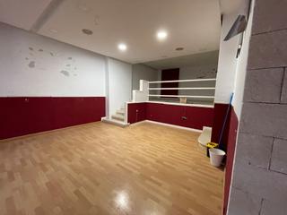 Location Local commercial  Pasaje nueva victoria. Se alquila estupendo local zona calle obispo cobos