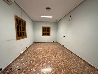 Location Local commercial  Calle picasso. Se alquila estupendo local zona parque norte