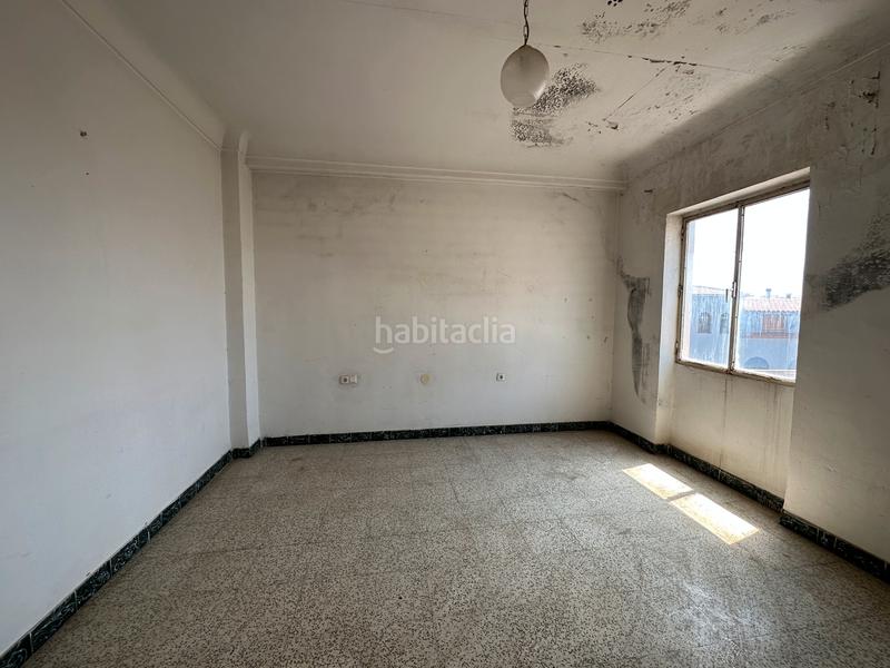Foto 4d6ee2ba-35e3-4bc1-a79c-f9c379544ba9. Casa estupenda casa para reformar zona barrio san pedro en Úbeda