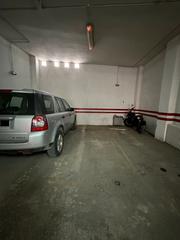 Aparcament cotxe  Calle san cristobal. Se vende plaza de garaje y trastero zona plaza de toros