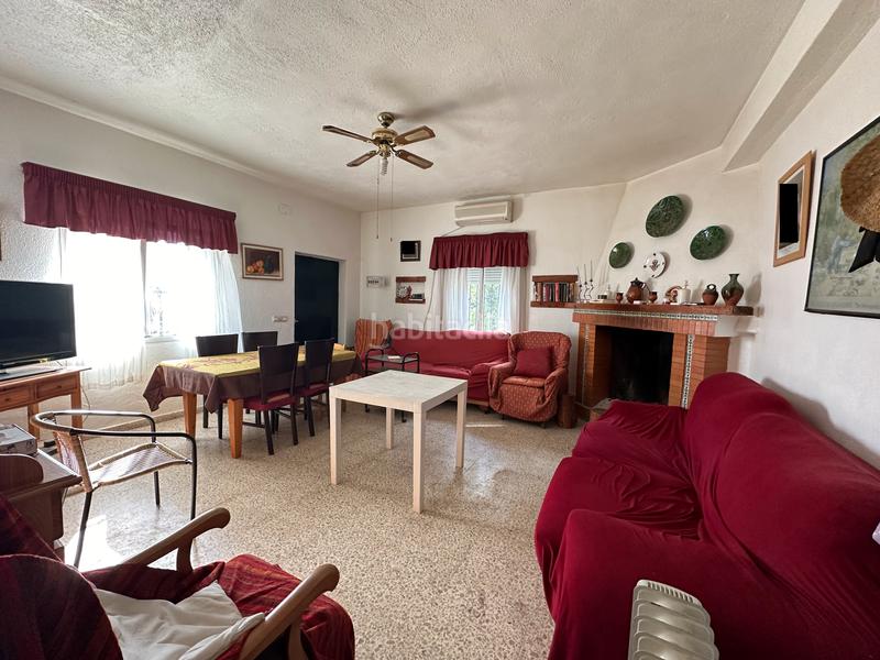 Foto 8f1d4024-1d4d-4b6f-9067-4b9db88c6738. Chalet avec cheminée parking piscine dans Úbeda