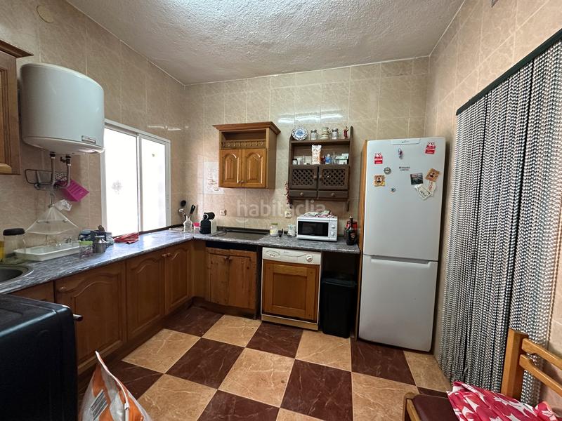 Foto bf8cc99a-fbb1-4777-91aa-dadad80eff4f. Chalet avec cheminée parking piscine dans Úbeda