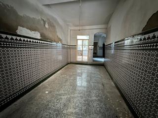 Casa  N/a. Se vende casa para reformar zona iglesia san isidoro