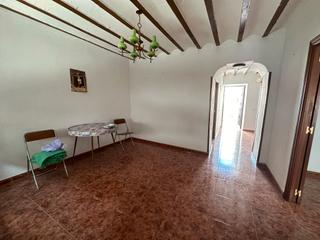 Casa  Calle compositor gámez laserna. Se vende casa en jódar