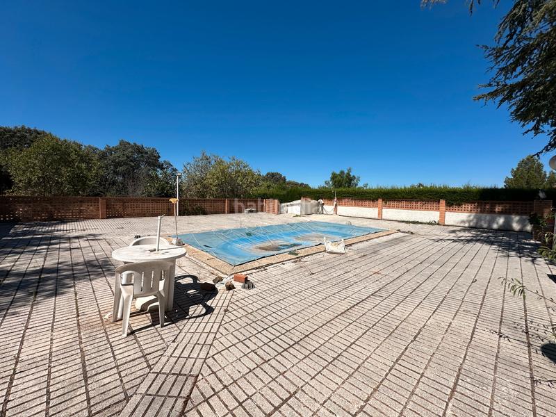 Foto 083a1f55-fab0-4a7f-8485-b9273ce0aae4. Chalet estupendo chalet en la yedra urbanización privada en Baeza