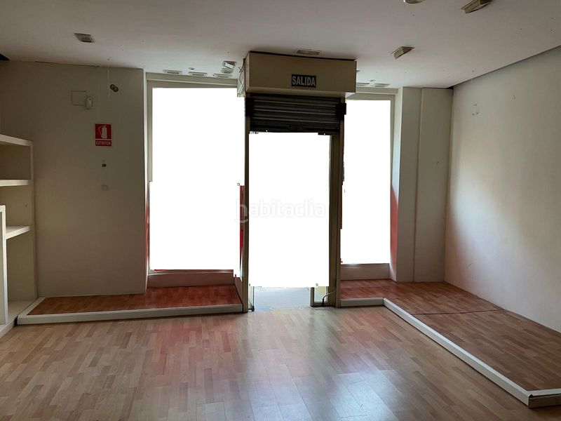 Foto eb4e69fc-54f3-422a-82dc-2a2ce8429e25. Local comercial a Úbeda