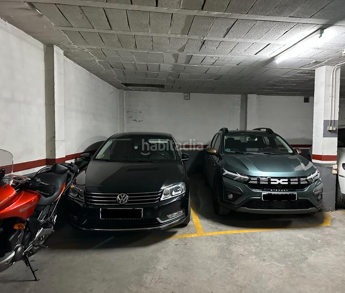 Foto d8bfd176-9b3b-4b38-8e5a-edb970da8f92. Aparcament cotxe a Úbeda