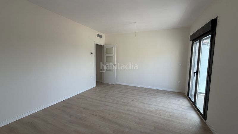 Foto 8e85f2b1-fd0a-4b1c-8e43-698516910d1c. Pis amb calefacció aparcament a Úbeda