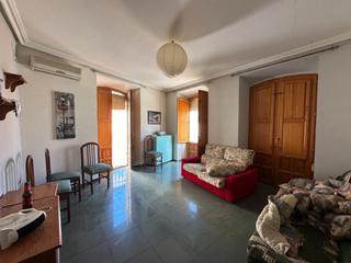 Casa a Úbeda. Estupenda casa zona corredera de san fernando