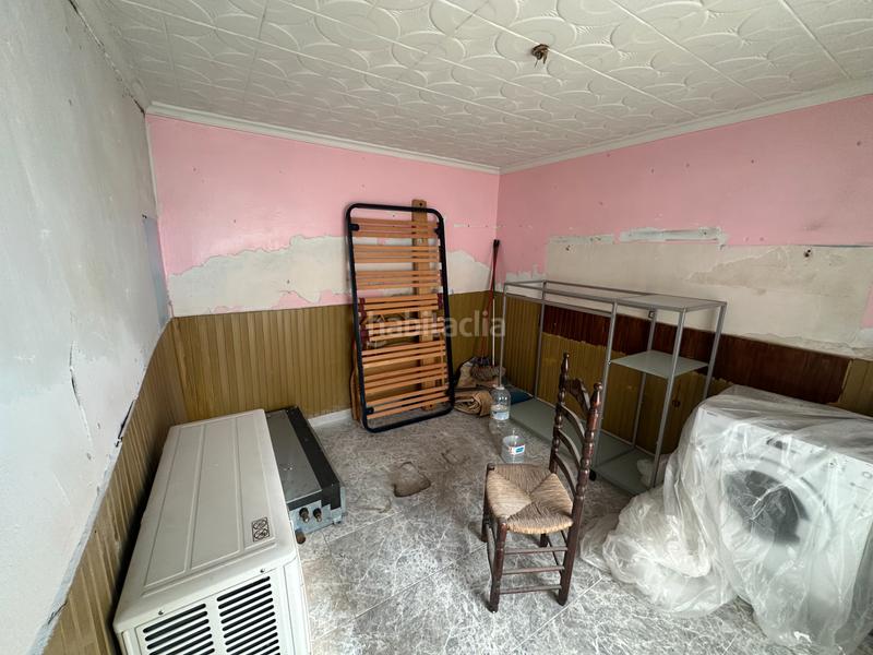 Foto 65f176a3-3574-4b56-a5c7-f0ba647889f5. Casa amb xemeneia a Sabiote