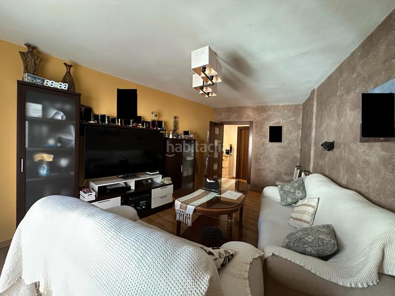 Foto f54ec363-293d-4afc-b622-3e6aab06905d. Piso estupendo piso en avenida antonio mahcado en Úbeda