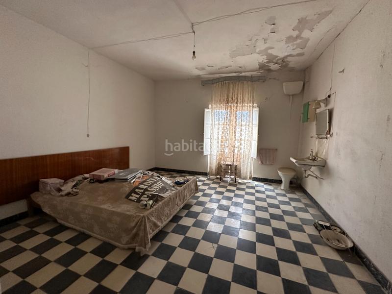Foto 8ad28743-b1c4-448c-95ff-8b3bdec19ccf. Casa se vende casa para reformar zona plaza de toros en Úbeda