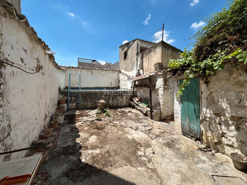 Foto 98ad8226-f63e-4157-ad27-b5df0799793b. Casa se vende casa para reformar zona plaza de toros en Úbeda
