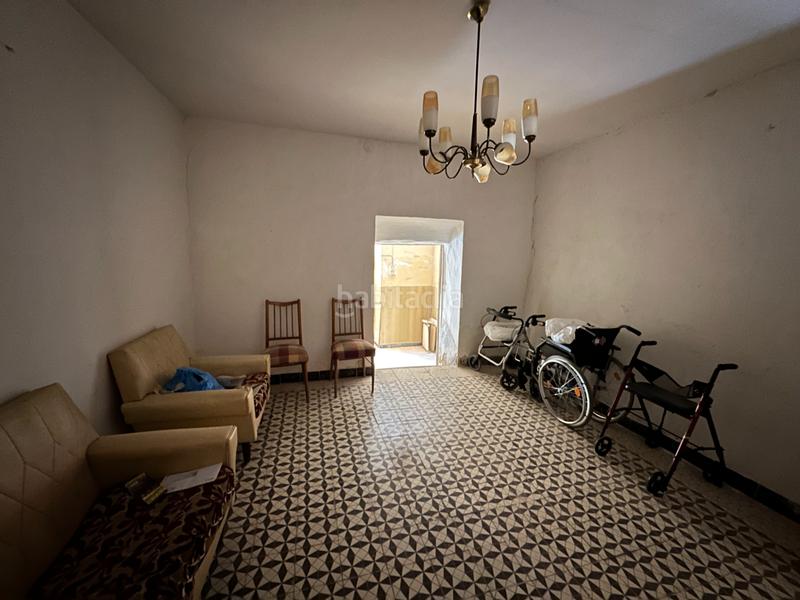 Foto e0eba592-661c-4385-a7e4-3e3981fb76c7. Casa se vende casa para reformar zona plaza de toros en Úbeda