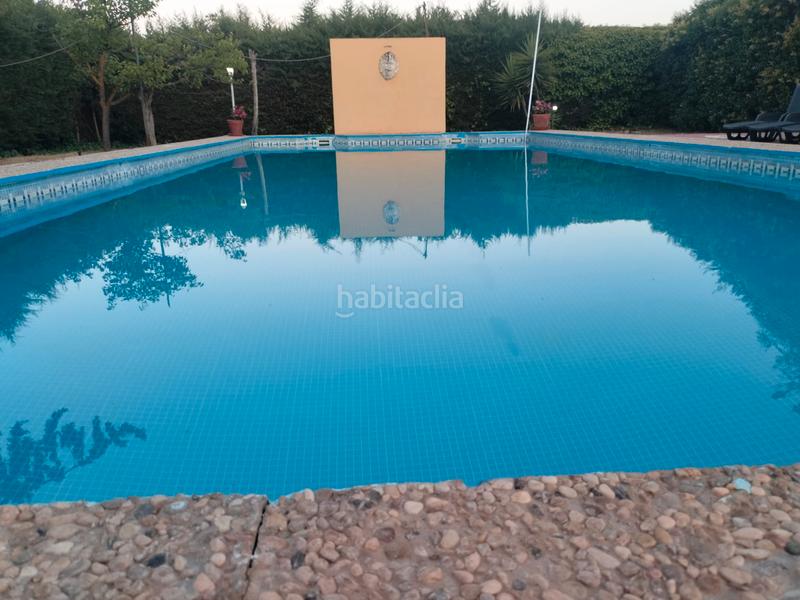 Foto 19c0603a-f297-4ecb-a993-c53784076bc4. Chalet estupendo chalet a 2 min en Úbeda