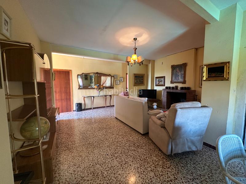 Foto 3d2aa93a-c6e6-452c-b94e-75fac5af116e. Chalet estupendo chalet a 2 min en Úbeda