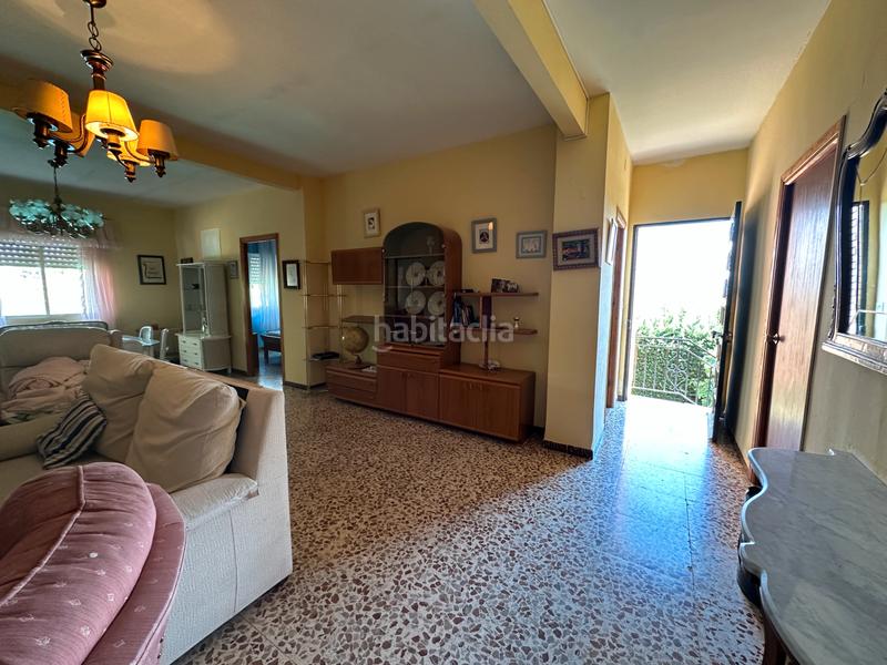 Foto df7a73a0-2445-41a2-b9fe-78de4c284c17. Chalet estupendo chalet a 2 min en Úbeda