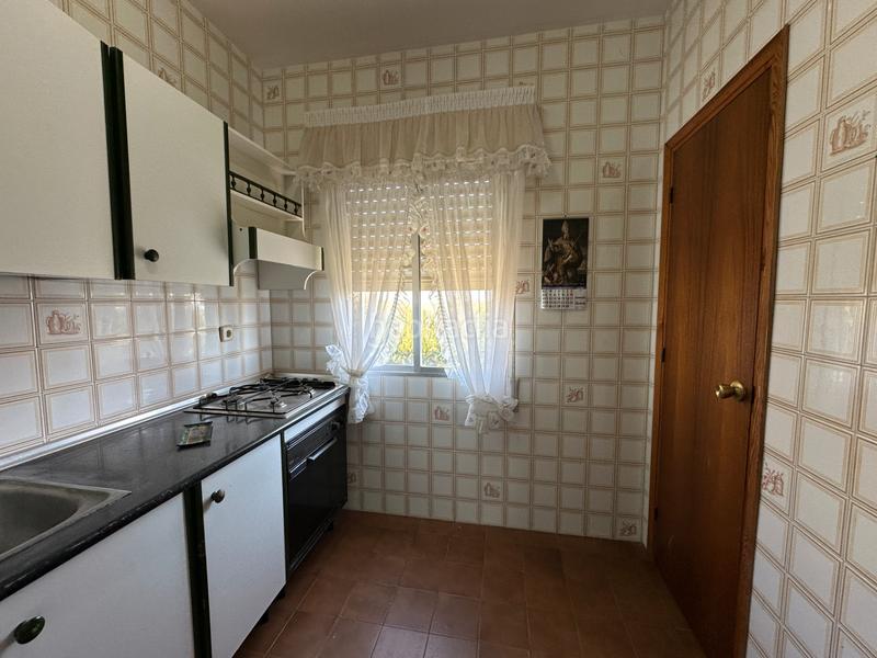 Foto f7b5c3cc-e8f8-49b6-9e23-604537b6d894. Chalet estupendo chalet a 2 min en Úbeda