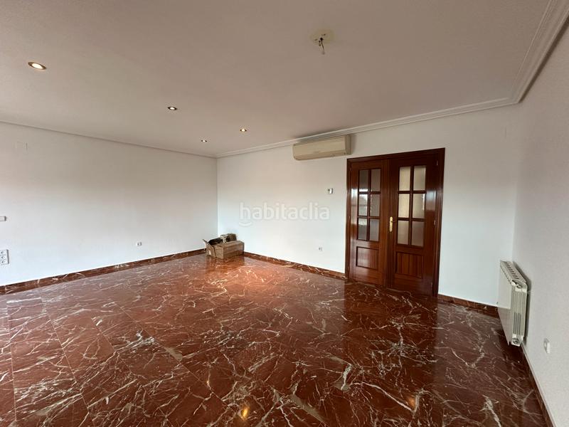 Foto 50710a8c-6c1c-4947-8170-b866304f58b6. Affitto appartamento con riscaldamento parcheggio piscina in Úbeda