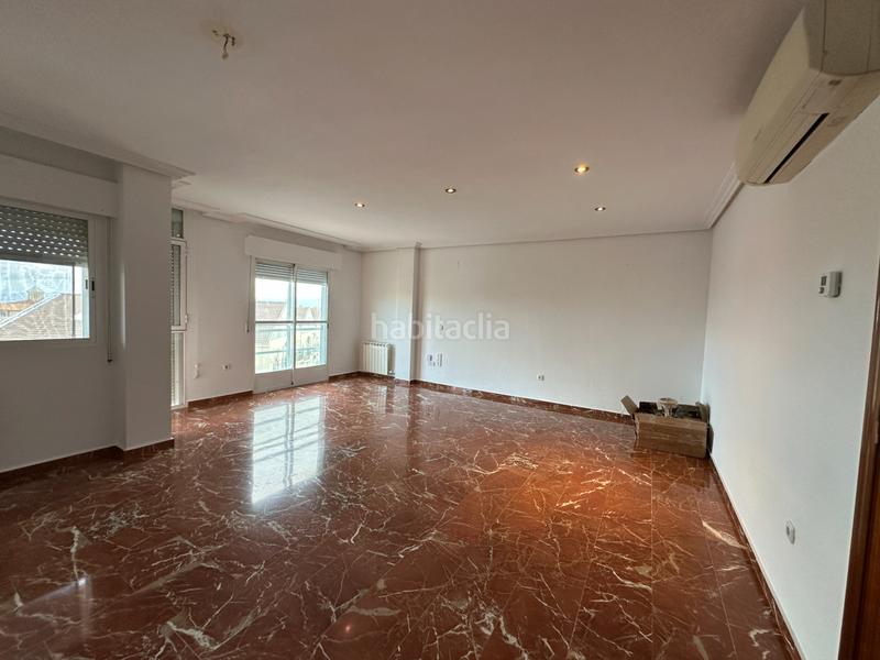 Foto fe76e06f-579e-41ee-8040-10705ee05e91. Affitto appartamento con riscaldamento parcheggio piscina in Úbeda